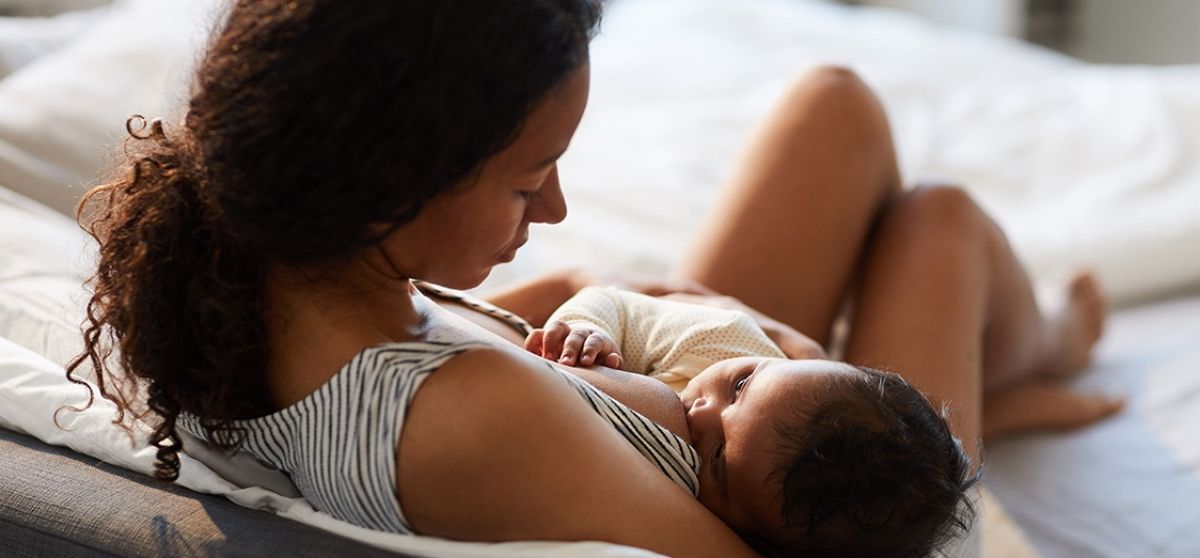 L’allattamento al seno: una scelta di salute familiare e pubblica