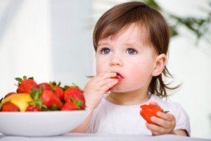 alimentazione bambini frutta 