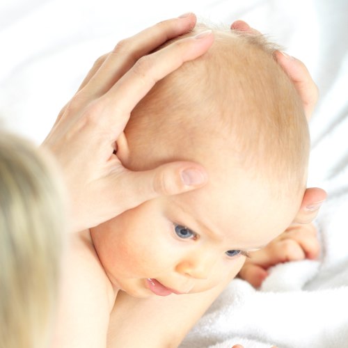 Ossa del cranio del bebè e osteopatia per il benessere del bambino