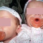 bimbi con ciuccio contro allattamento
