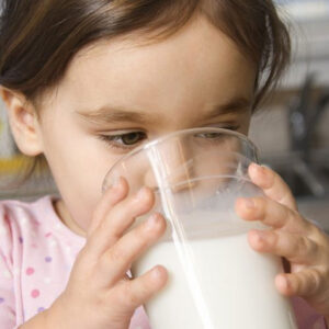 alimentazione-salute-bambini-latte